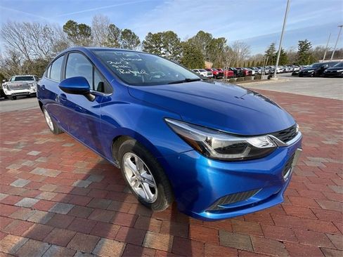 Used 2017 Chevrolet Cruze LT image 24