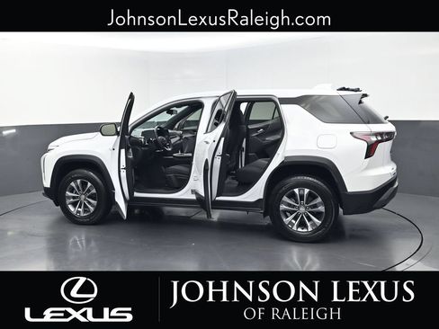 Used 2025 Chevrolet Equinox LT FWD image 36