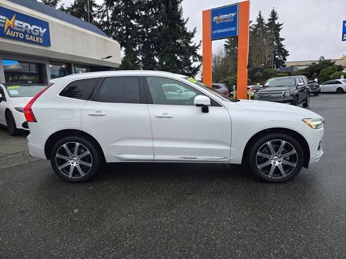 Used 2021 Volvo XC60 T5 Inscription w/ Advanced Package AWD/4WD image 9