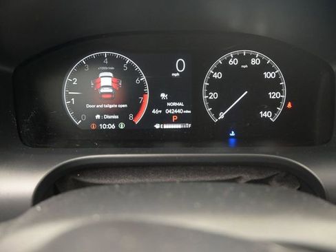 Used 2024 Honda HR-V Sport image 11