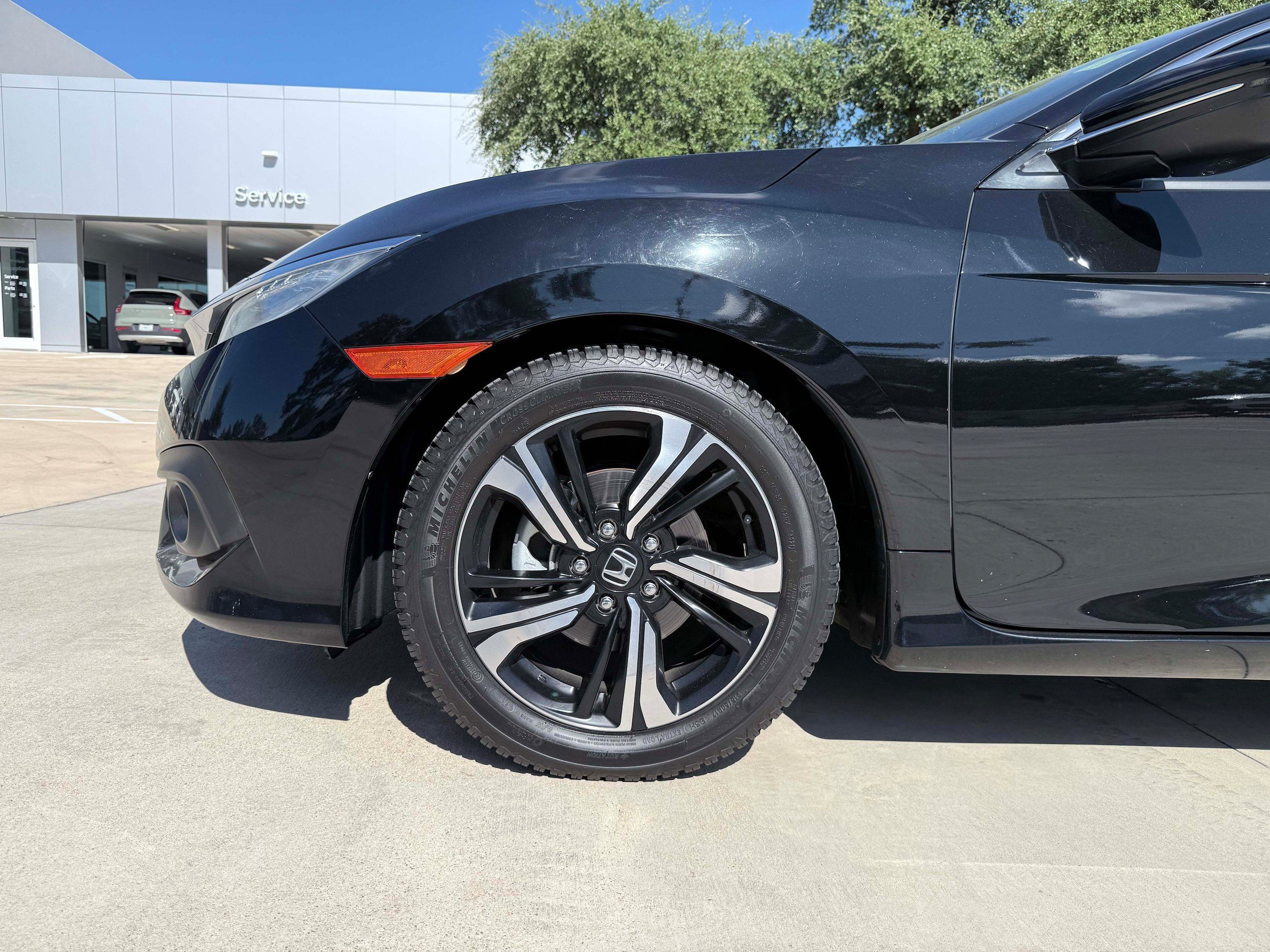 Used 2017 Honda Civic Touring image 9