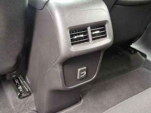 Used 2024 Chevrolet Equinox LT image 13