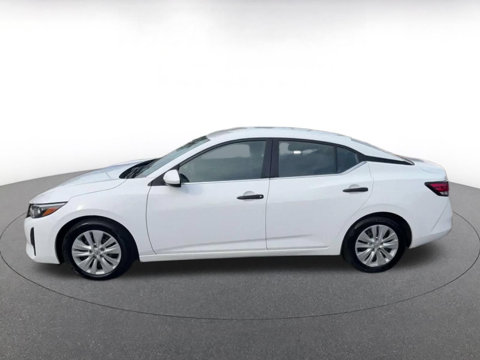 Used 2025 Nissan Sentra S FWD image 8