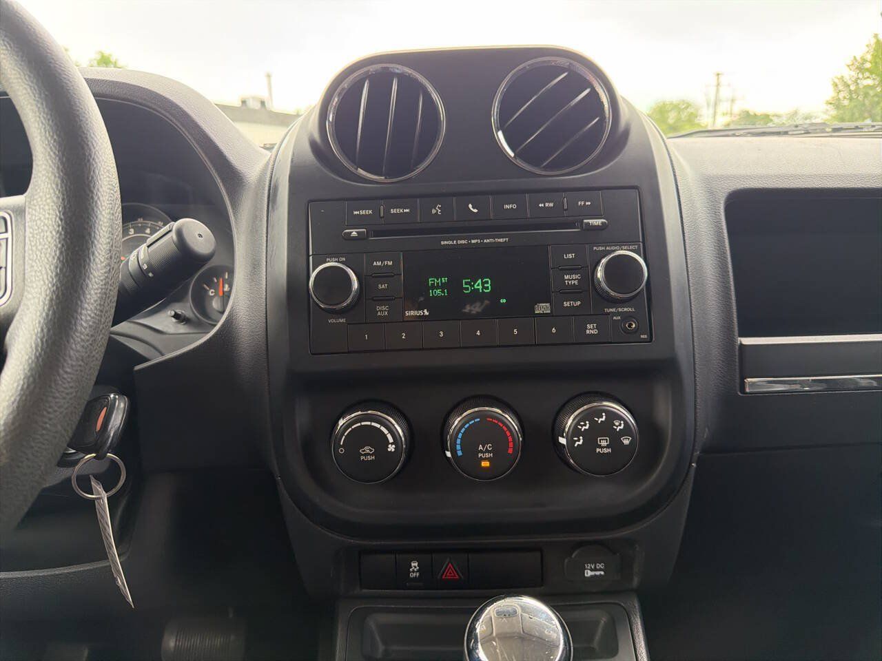 Used 2015 Jeep Patriot Sport w/ Power Value Group AWD/4WD image 12