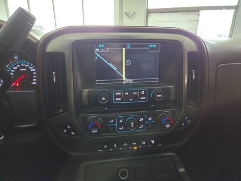 Used 2018 Chevrolet Silverado 2500 High Country w/ Duramax Plus Package image 33