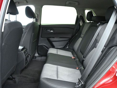 Used 2025 Nissan Rogue SV AWD/4WD image 7