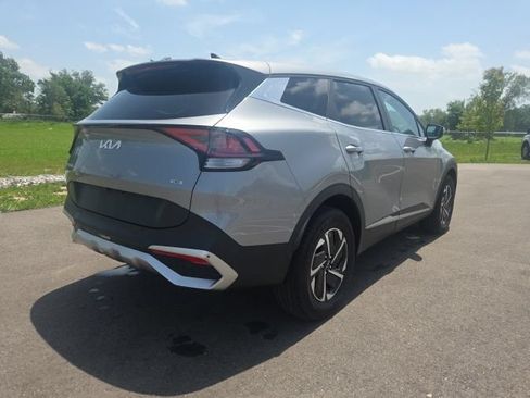 Used 2023 Kia Sportage LX AWD/4WD image 8