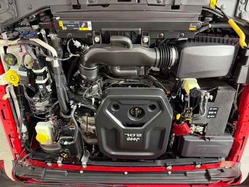 Used 2021 Jeep Wrangler Unlimited Sahara w/ Uconnect 4C Nav & Sound Group AWD/4WD image 21