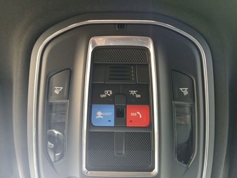 New 2026 Jeep Grand Cherokee Laredo image 7