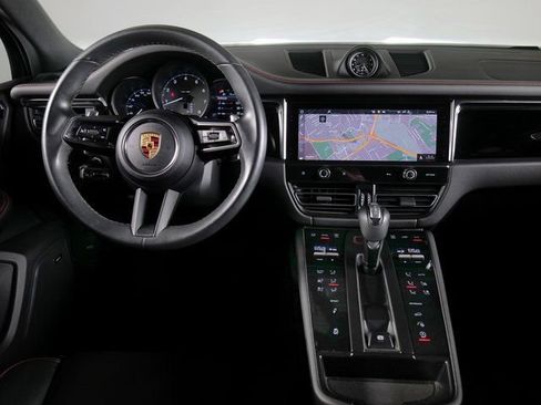 Certified 2024 Porsche Macan S AWD/4WD image 15