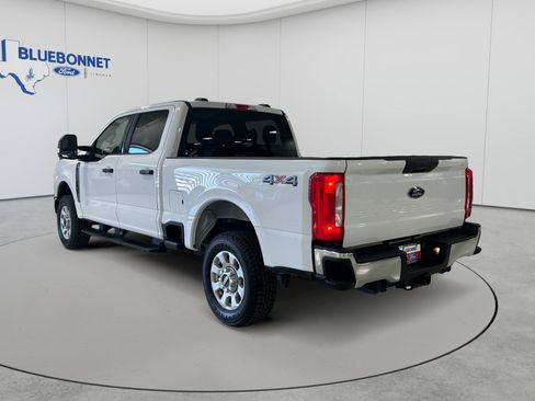 Used 2024 Ford F250 XLT AWD/4WD image 7