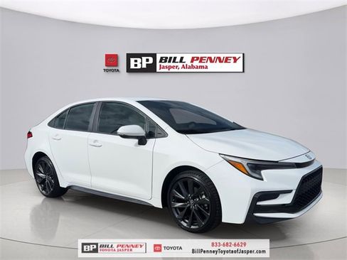 Used 2025 Toyota Corolla SE image 7