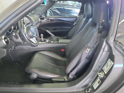 Used 2017 MAZDA MX-5 Miata RF Grand Touring RWD image 11