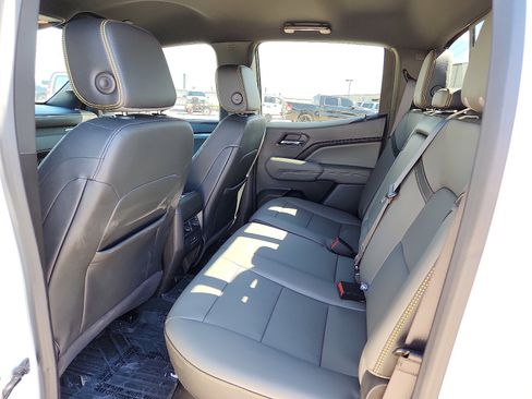 Used 2024 Chevrolet Colorado ZR2 w/ ZR2 Bison Edition image 10