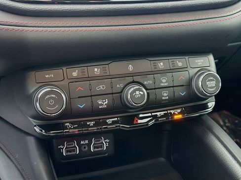 Used 2024 Dodge Durango GT image 16