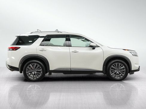 Used 2023 Nissan Pathfinder SL w/ SL Premium Package AWD/4WD image 6