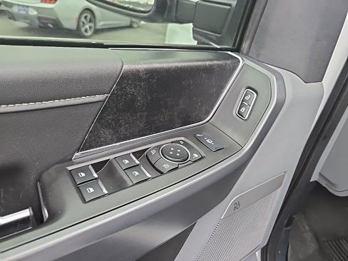 Used 2024 Ford F250 XLT w/ XLT Premium Package image 10