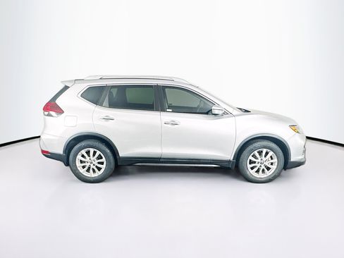 Used 2020 Nissan Rogue S w/ Special Edition Package FWD image 9