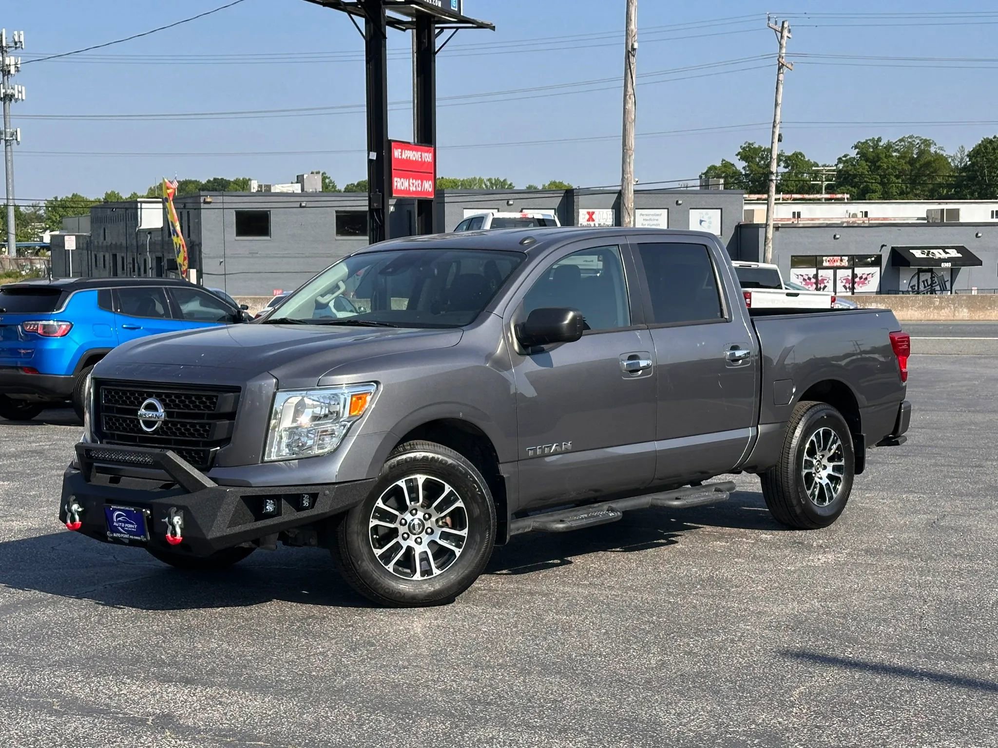 Used 2021 Nissan Titan SV w/ Accessory Utility Package RWD image 1
