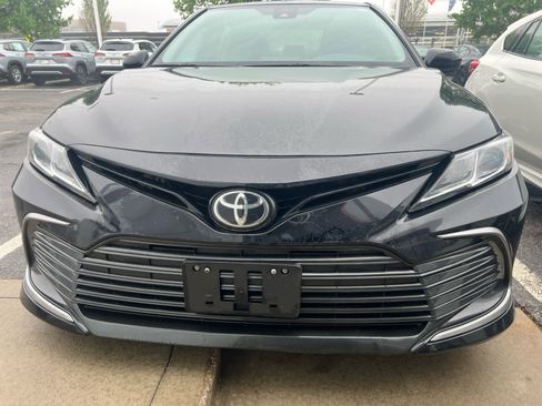 Used 2023 Toyota Camry LE FWD image 5