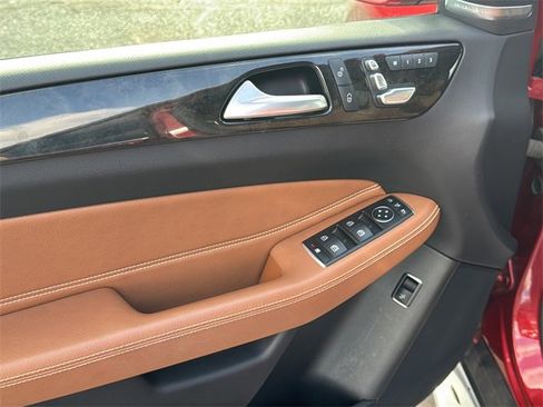 Used 2018 Mercedes-Benz GLE 350 4MATIC image 25