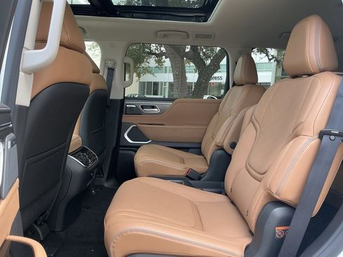 New 2026 INFINITI QX80 Luxe image 27