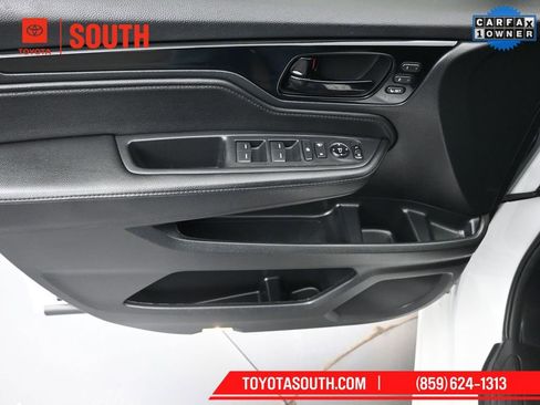 Used 2024 Honda Odyssey Touring image 32