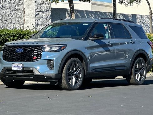 New 2026 Ford Explorer ST image 8
