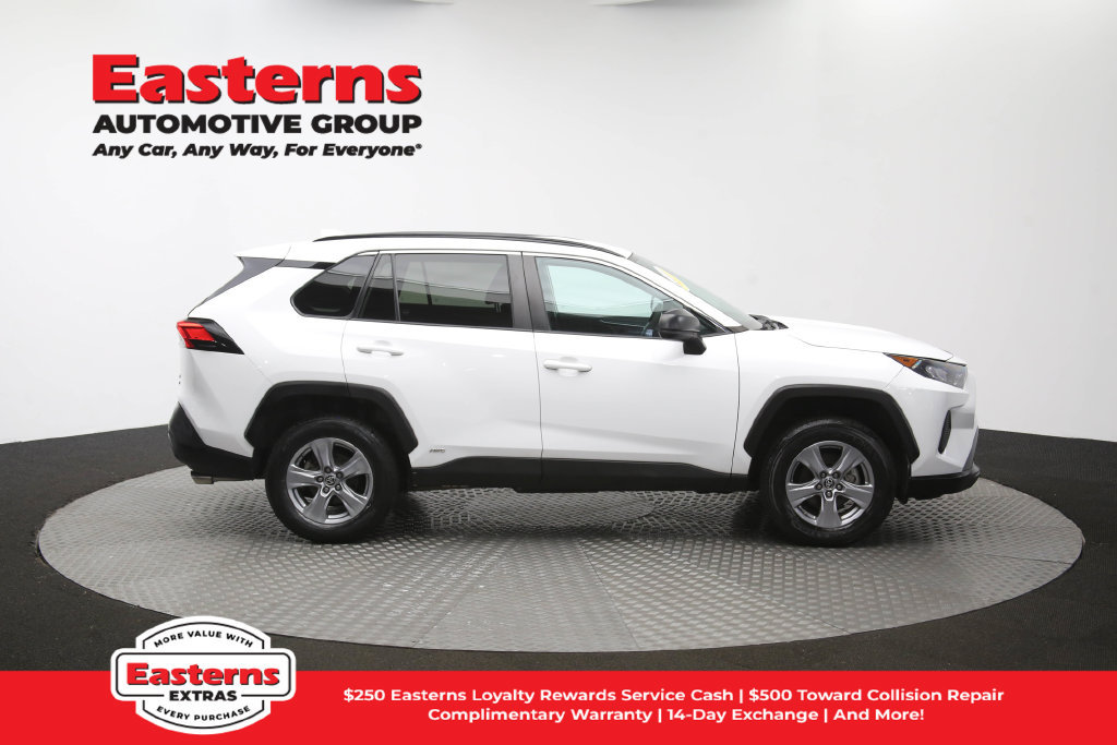 Used 2022 Toyota RAV4 LE AWD/4WD image 47