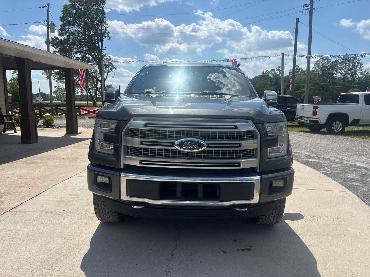 Used 2016 Ford F150 Platinum w/ Equipment Group 701A Luxury AWD/4WD image 2