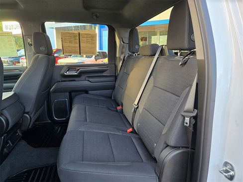 Used 2024 Chevrolet Silverado 2500 LT image 7