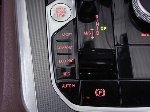 Used 2023 BMW X6 xDrive40i w/ M Sport Package AWD/4WD image 47