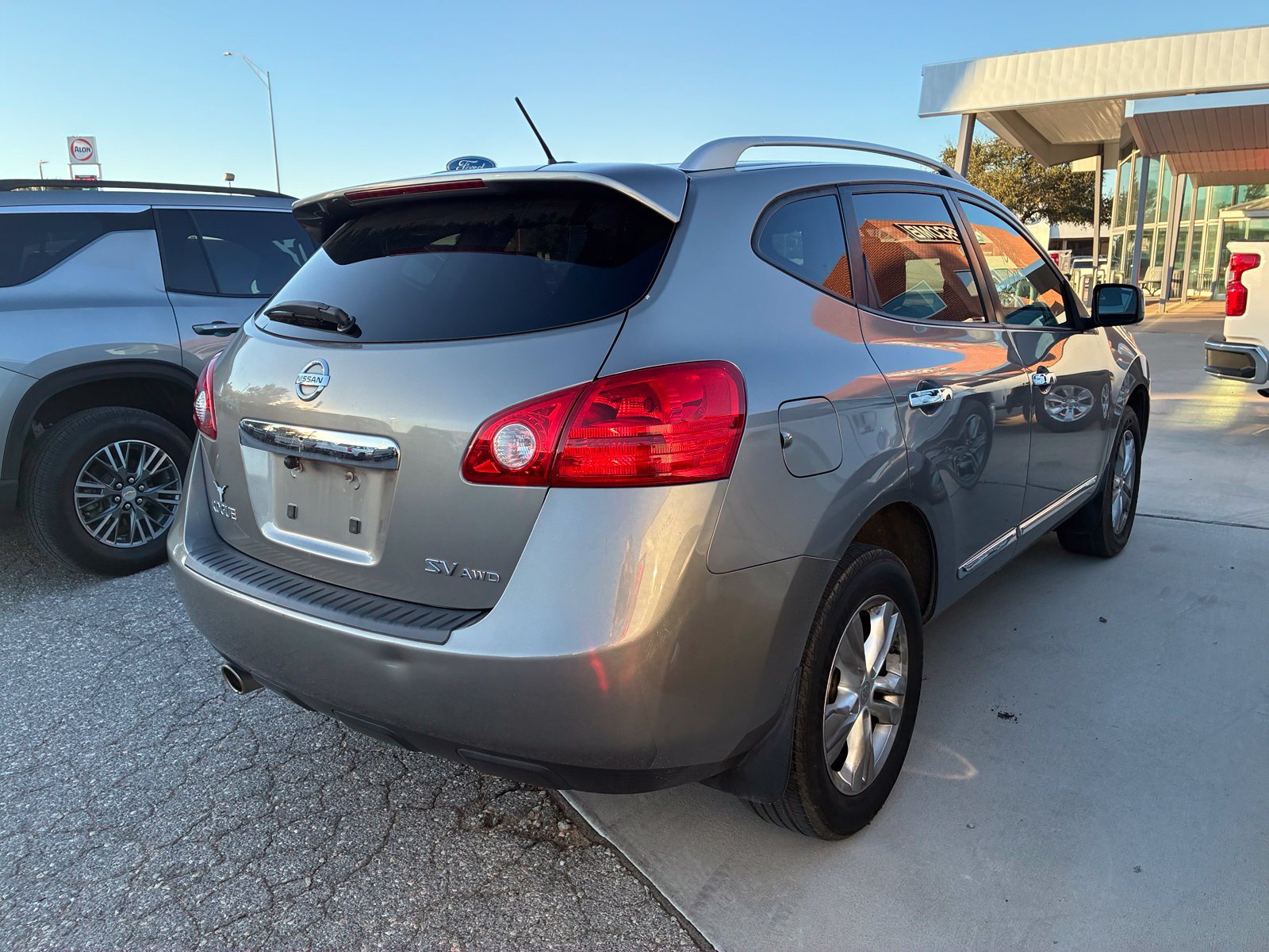 Used 2013 Nissan Rogue SV AWD/4WD image 10