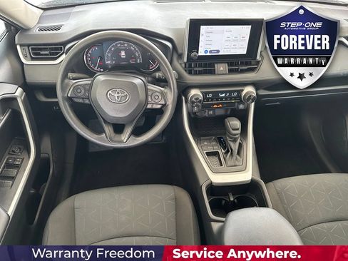 Used 2025 Toyota RAV4 XLE FWD image 15