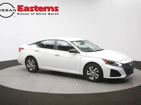 Used 2024 Nissan Altima 2.5 S FWD image 46
