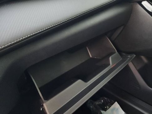 Certified 2025 Chevrolet Equinox LT w/ Safety and Technology Package image 25