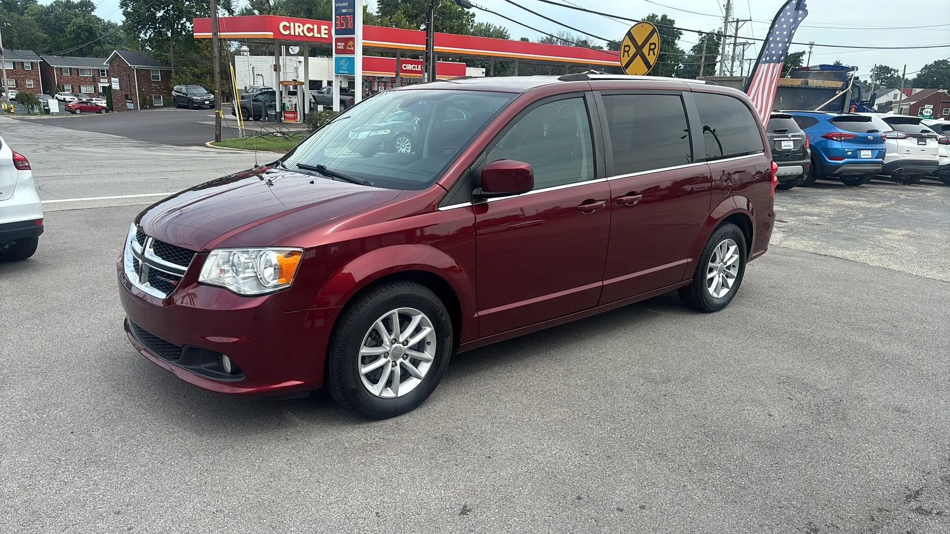 Used 2020 Dodge Grand Caravan SXT FWD image 6