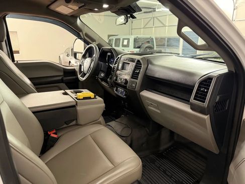 Used 2022 Ford F550 4x4 Regular Cab Super Duty image 24