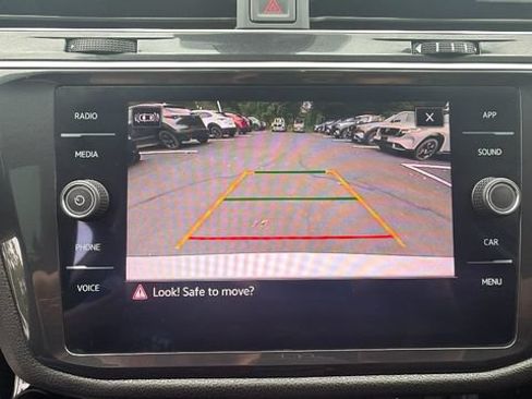Used 2024 Volkswagen Tiguan SE w/ Panoramic Sunroof Package AWD/4WD image 33