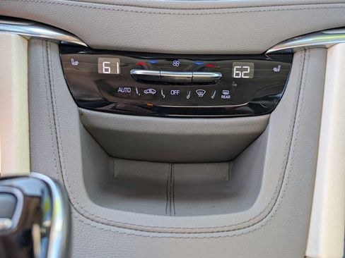 Certified 2023 Cadillac XT5 Premium Luxury w/ LPO, Floor Liner Package AWD/4WD image 31