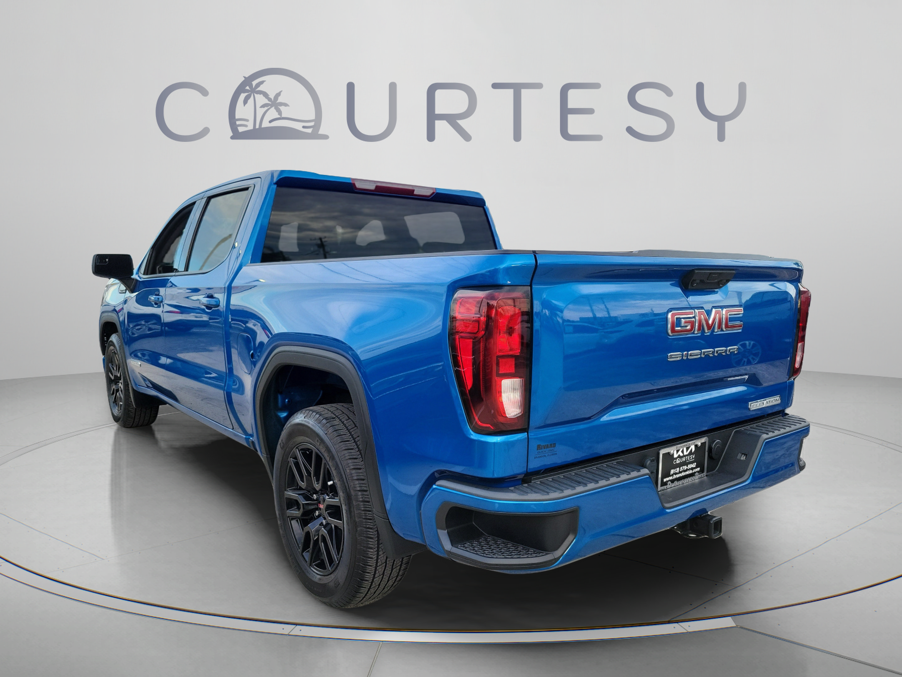 Used 2024 GMC Sierra 1500 Elevation RWD image 2