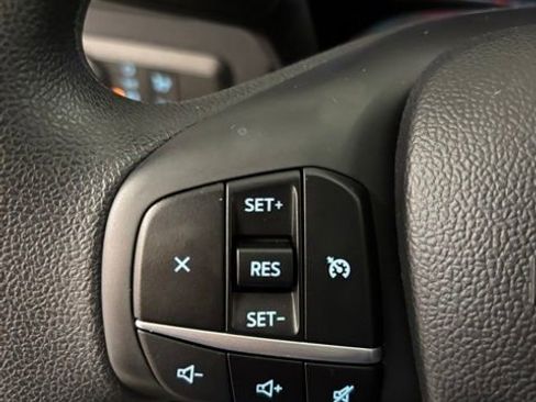 Used 2020 Ford Escape SE image 17