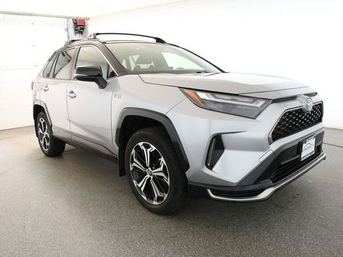 Used 2022 Toyota RAV4 XSE image 3