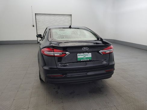 Used 2020 Ford Fusion SE image 6