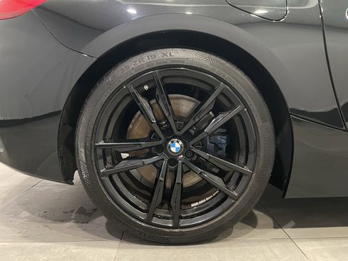 Used 2025 BMW Z4 M40i w/ Premium Package image 9