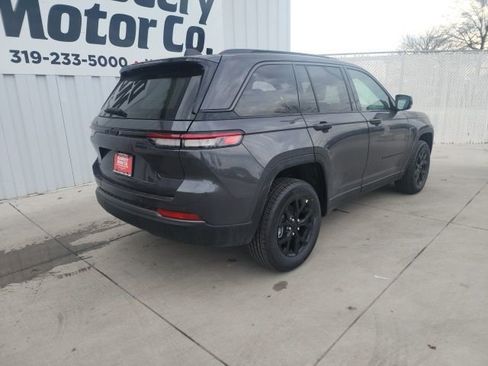 New 2026 Jeep Grand Cherokee Altitude AWD/4WD image 15
