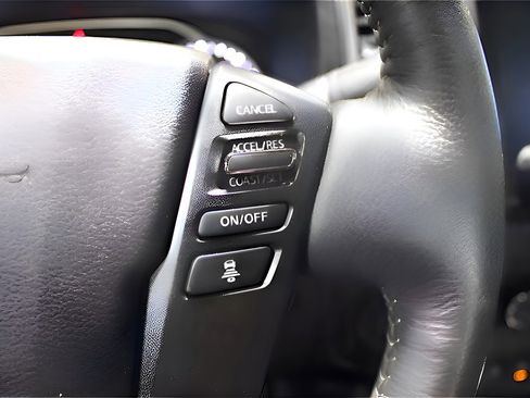 Used 2024 Nissan Frontier SV w/ SV Convenience Package image 21