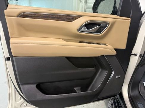 Used 2024 Chevrolet Tahoe Premier w/ Premium Package image 14