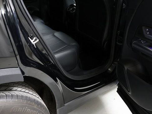 Used 2023 Mercedes-Benz GLA 250 4MATIC image 31