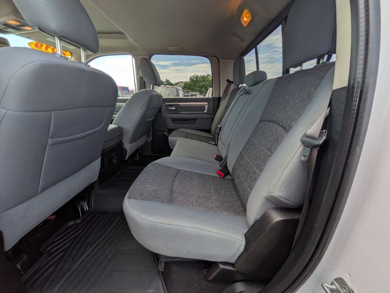 Used 2019 RAM 1500 Warlock AWD/4WD image 24